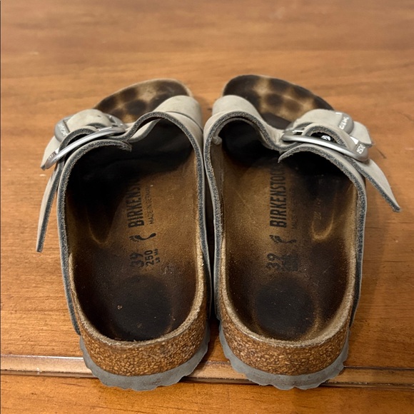 Birkenstock Tan Sandals with Buckles Size 8 - Picture 6 of 16